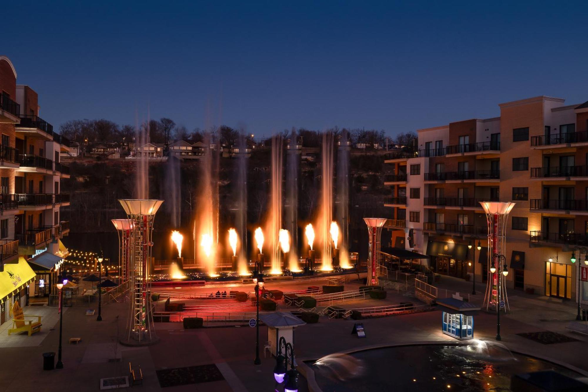 Hilton Promenade Branson Landing Exterior foto